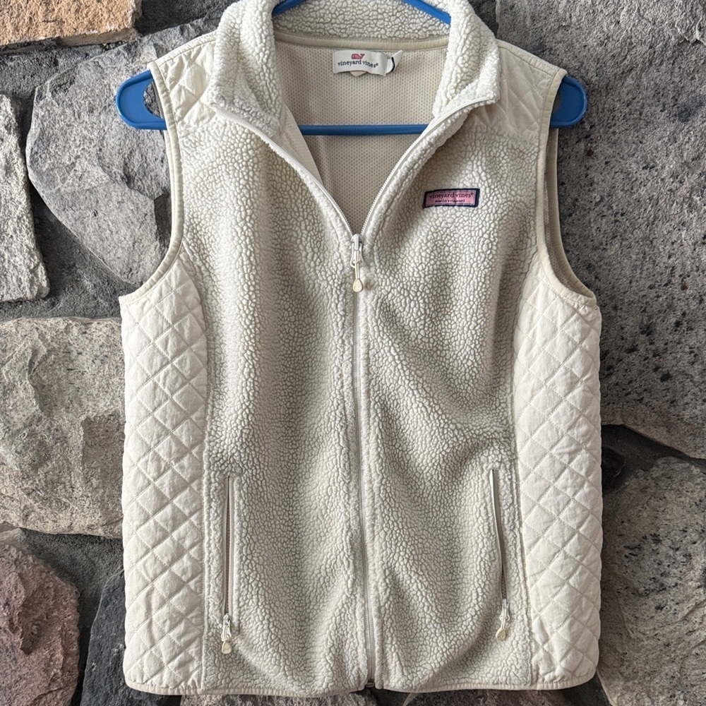 Vineyard Vines Quilted Cream fleece Vest women’s size medium - Picture 1 of 5